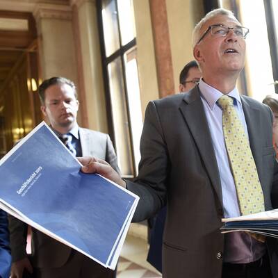 Hypo: Streit um geschwärzte Akten