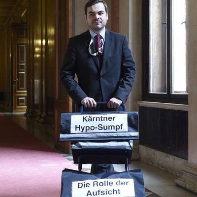 Hypo: Streit um geschwärzte Akten