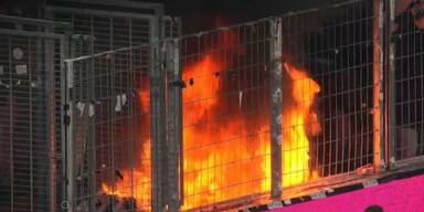 K&ouml;ln-Stadion brennt live im TV!