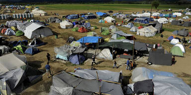 Polizei räumt Skandal-Lager Idomeni