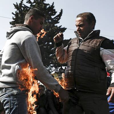 Flüchtling zündet sich selbst an