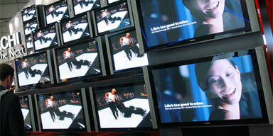 ifa flatscreens hitachi stand