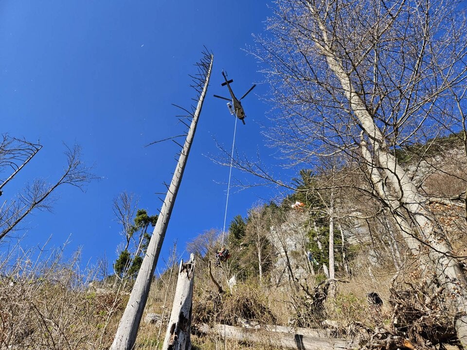Pilot musste mit Hilfe eines Hubschraubers geborgen werden.