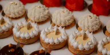 Verf&uuml;hrung im Cr&egrave;me de la Cr&egrave;me