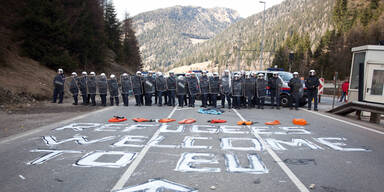 Mikl will von Rom Flüchtlings-Stopp