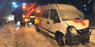 Vier Verletzte nach Zusammensto&szlig; Dimling