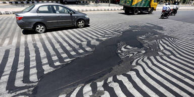 Hitze in Indien lässt Straßen schmelzen