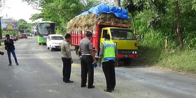 Horror-Busunfall in Indonesien: Österreicher tot