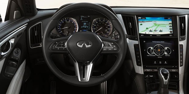 Infiniti Q60 greift BMW 4er an