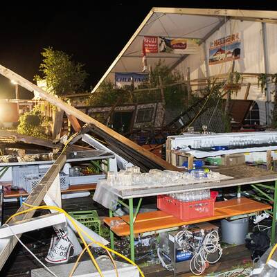 Festzelt im Innviertel eingestürzt: 2 Tote