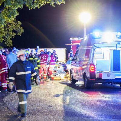 Festzelt im Innviertel eingestürzt: 2 Tote