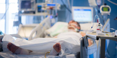 Nur noch Abschied am Handy von sterbenden Virus-Patienten