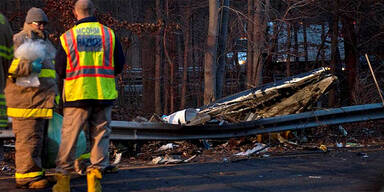 New Jersey: Kleinflugzeug kracht auf Interstate 287