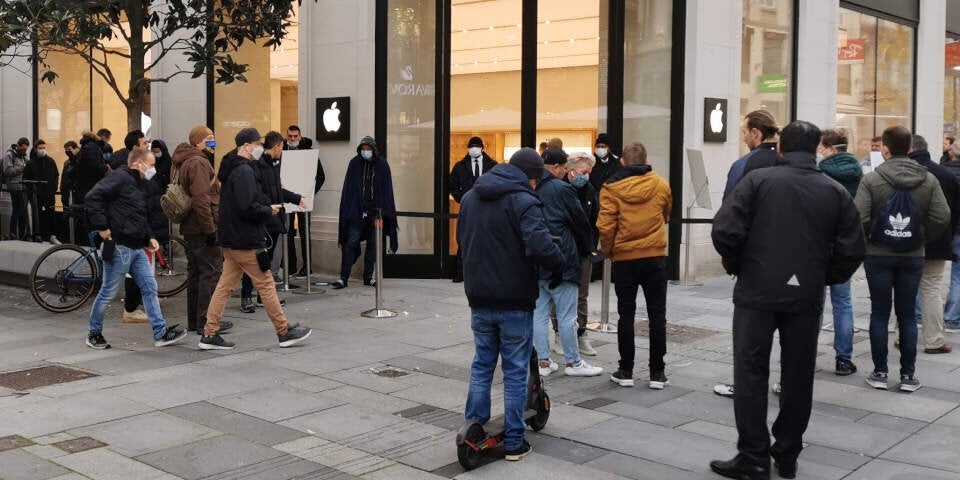 Ansturm auf das iPhone 12 in Österreich
