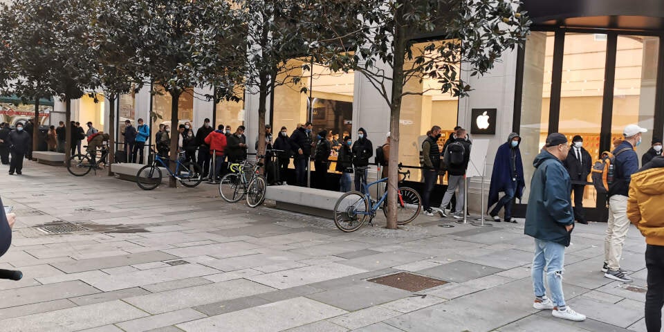 Ansturm auf das iPhone 12 in Österreich