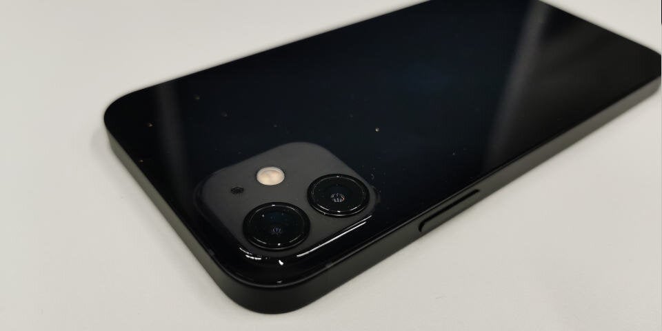 Brandneues iPhone 12 im oe24-Kurztest