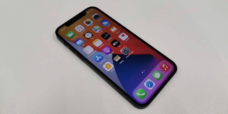 Brandneues iPhone 12 im oe24-Kurztest