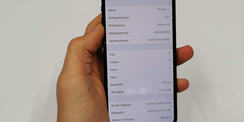 Brandneues iPhone 12 im oe24-Kurztest