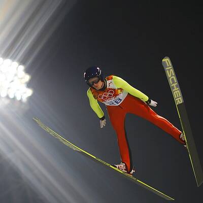 Iraschko springt zu Silber