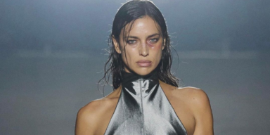 Irina Shayk: Mit blauem Auge auf dem Laufsteg