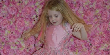 Kleines M&auml;dchen stirbt nach Weihnachtsfeier