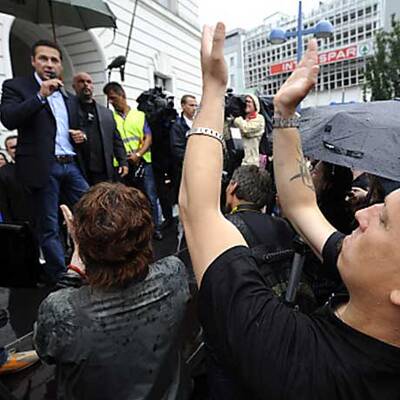 Demo gegen Wiener Islam-Zentrum