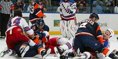 islanders rangers fight