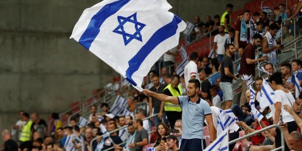 Mit Impfung: Erstes Land lässt Fans ins Stadion zurück