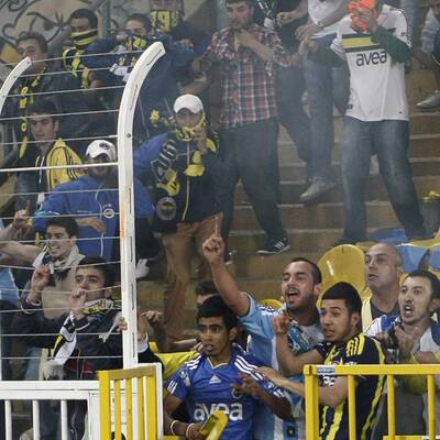Fenerbahce-Fans legten sich mit Polizei an 