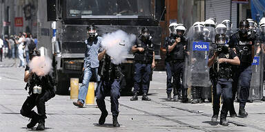 Straßenschlachten bei Protesten gegen Erdogan 