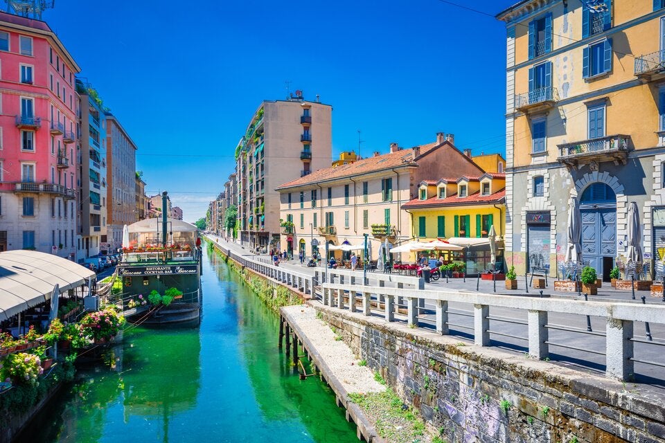 Entlang des Naviglio Grande, des ältesten Kanals der Stadt, lässt es sich herrlich flanieren. 