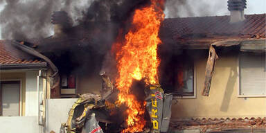 Sportflugzeug in Italien kracht in Reihenhaus