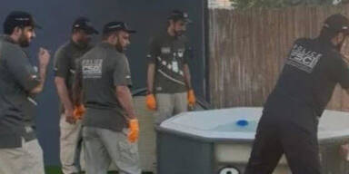 M&auml;dchen-Dubai-Whirlpool