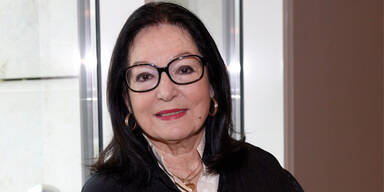 Nana Mouskouri