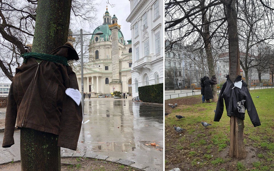 So helfen Jacken an Bäumen auch in Wien