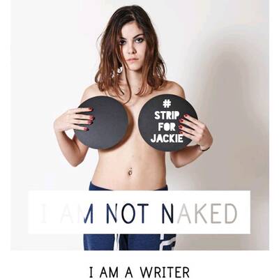 Nackte Solidarität für sexy Jackie