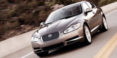 Edle Sportlimousine mit Show-Effekten