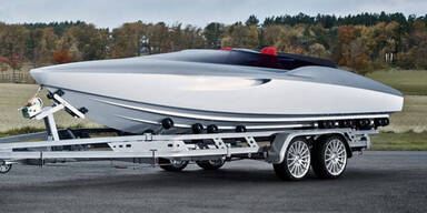 Jaguar bringt XF Kombi und ein Speedboot