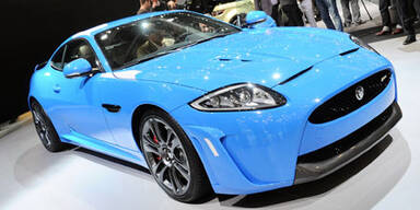 Jaguar XKR-S leistet brachiale 550 PS