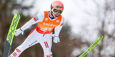 Halbzeit: Jan H&ouml;rl h&auml;lt &Ouml;SV-Adler mit Riesensatz im Rennen