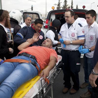Ein Autofahrer raste in die Menge.