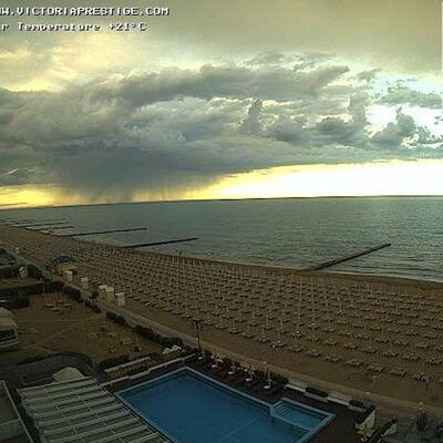 Gewaltige Gewitterwolken über Adria