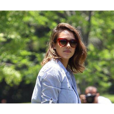 Bunte Sonnenbrillen der Stars