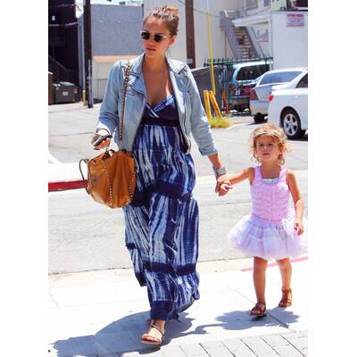 Stars lieben Denim-Kleider