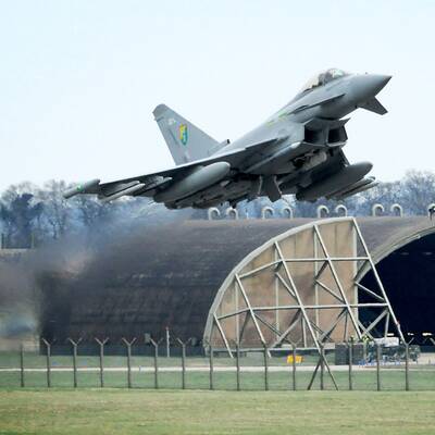 Jets und Flugzeugträger im Einsatz