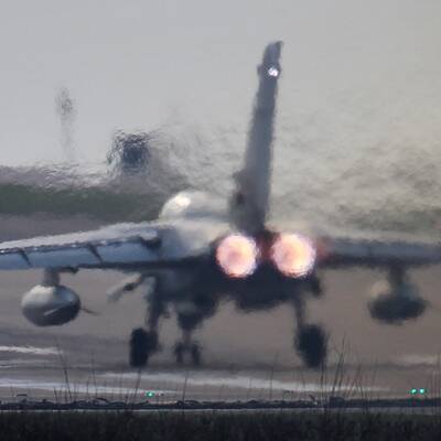 Jets und Flugzeugträger im Einsatz