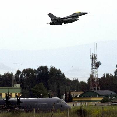 Jets und Flugzeugträger im Einsatz