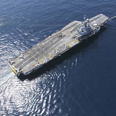 Jets und Flugzeugträger im Einsatz