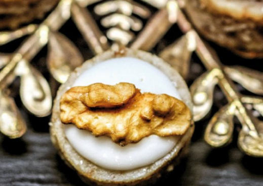 Keksgenuss: Das Rezept für Nussrollen mit Zitronenglasur