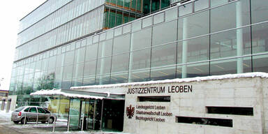 Arbeitslose raubten Buben (10) aus